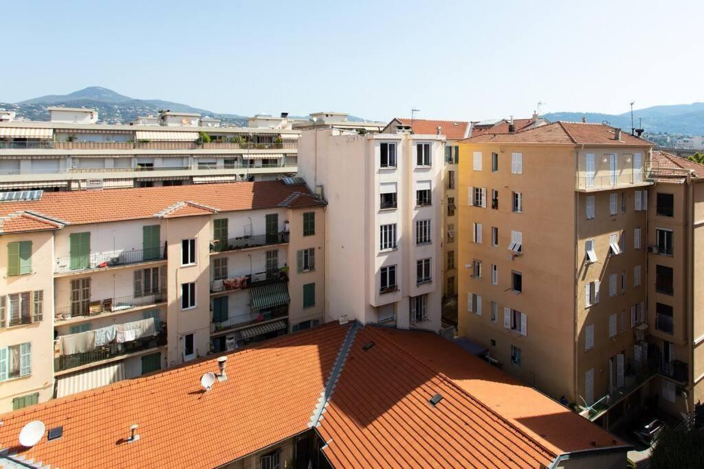 L41 Suite Paladium 8Pax 4Rooms Balcony Wifi Ac Nice Exterior photo