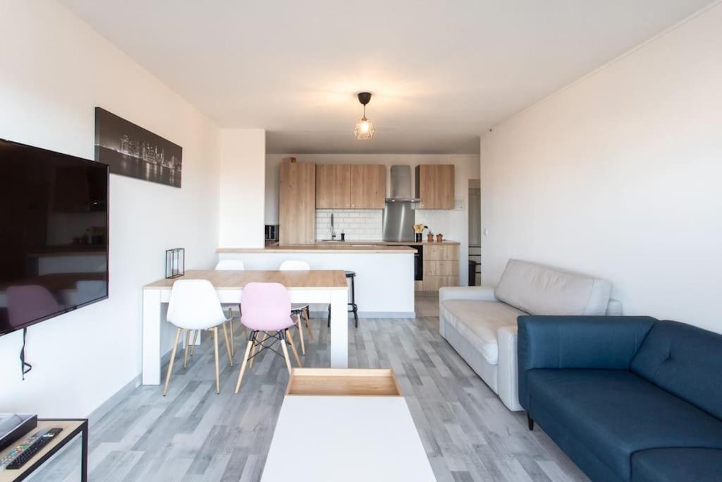 L41 Suite Paladium 8Pax 4Rooms Balcony Wifi Ac Nice Exterior photo